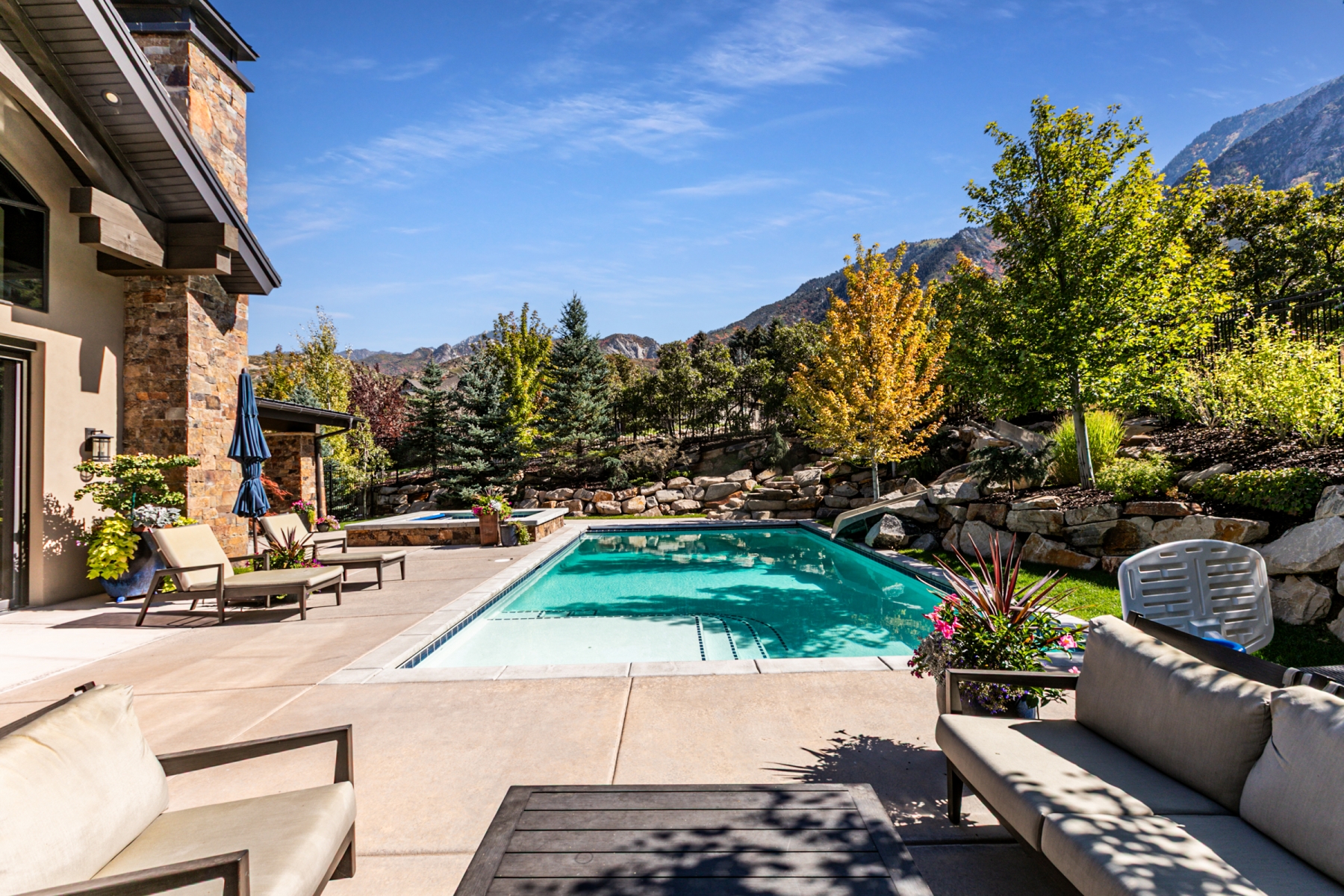 DIMPLE DELL | SANDY Custom Home